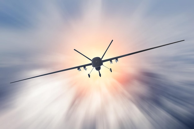 Bezzałogowy wojskowy dron uav lecący z dużą prędkością w chmurach