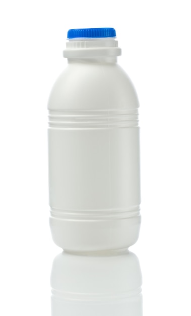 Biała butelka na białym tle
