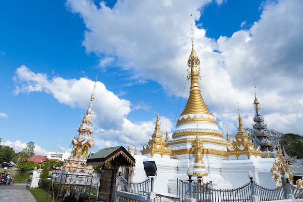 Biała pagoda