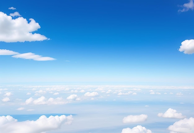 Białe chmury i niebieskie niebo fotografowane z okna samolotu