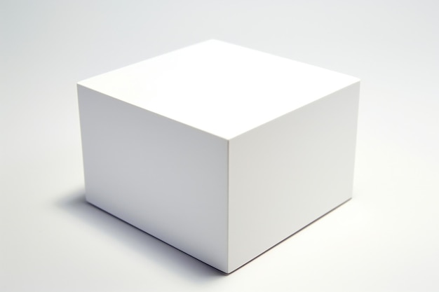 Białe pudełko na białym tle