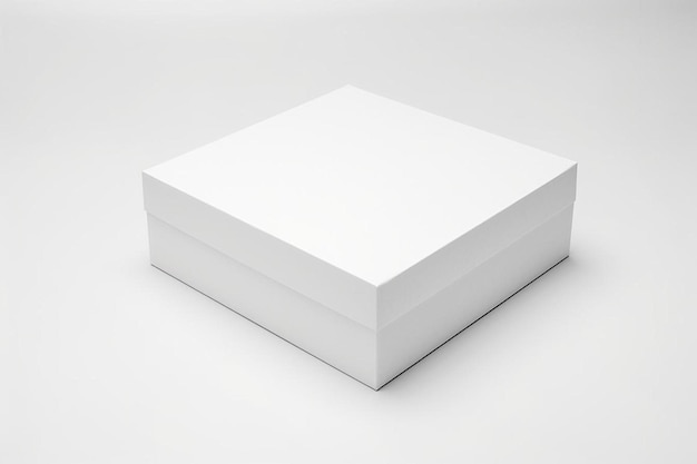 białe pudełko na płaskiej powierzchni