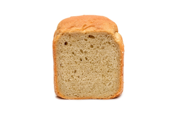 Biały chleb pszenny na białym tle