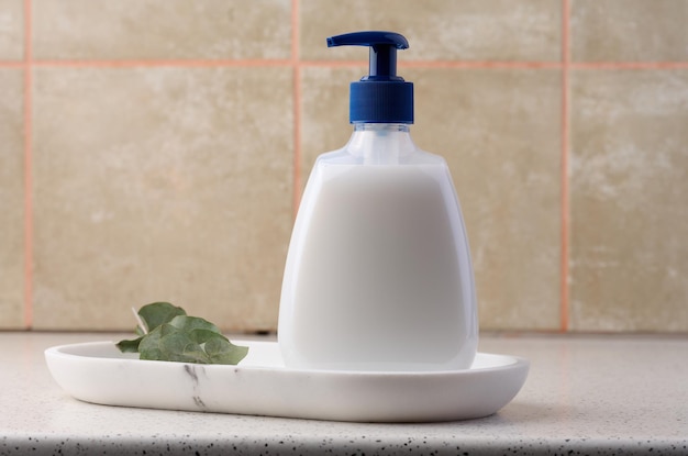 Biały plastikowy pojemnik z pompką na produkty płynne Pojemnik na kosmetyki mydło w kremie