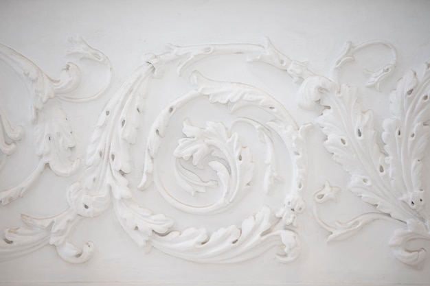 Biały wirujący wzór tynku Organiczne wzory tynków Vintage biały sufit