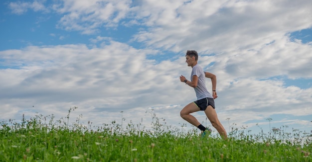 Biegacz w maratonie