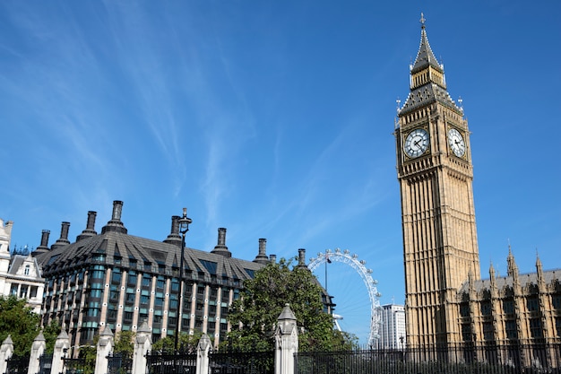 Big Ben widok z Parliament Square