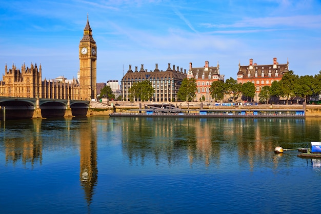 Big Ben Zegarowy Wierza I Thames Rzeka Londyn