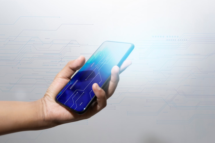 Zdjęcie biznesmen ręki technologia z cyfrowym i ogólnospołecznym medialnym diagramem na drewnianym biurku