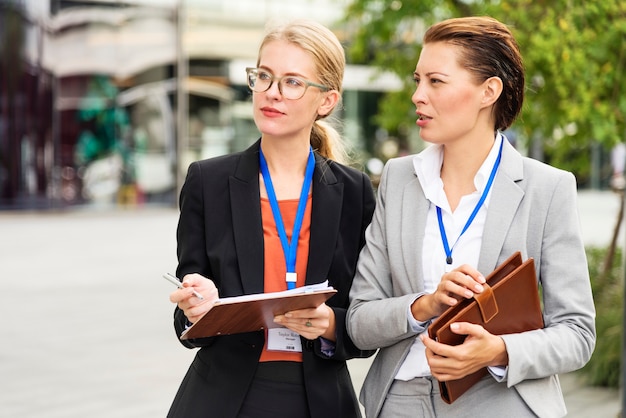 Bizneswomanów Korporacyjni koledzy Opowiada pojęcie