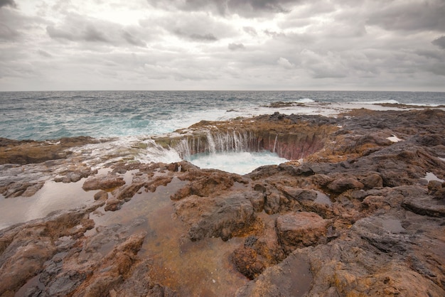 Blowhole, Bufadero de la Garita w Telde, Gran Canaria, Wyspy Kanaryjskie, Hiszpania.