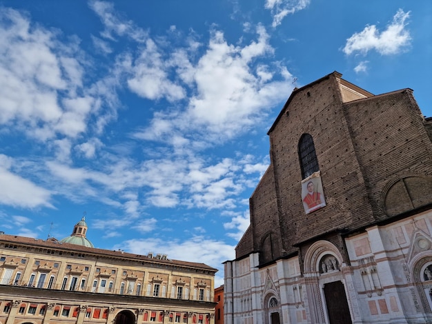 Bolonia piazza maggiore kościół san petronio