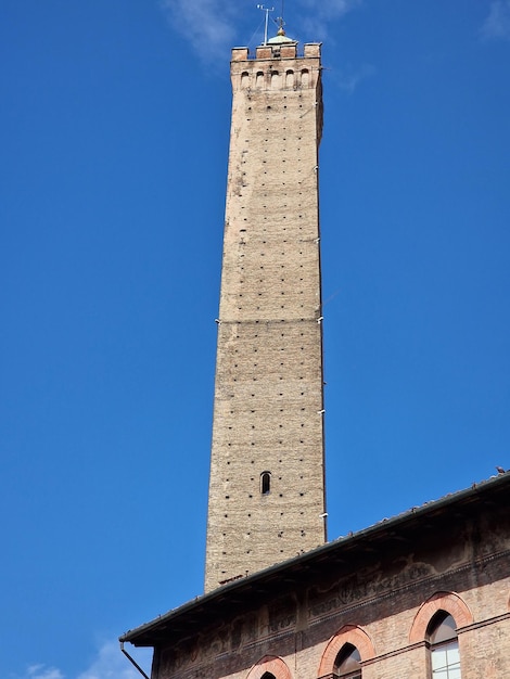Bolonia, Włochy, widok na średniowieczne wieże