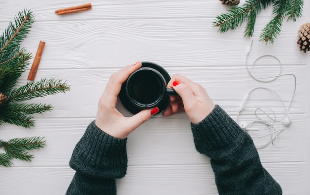 Boże Narodzenie Koncepcji, Wooman Gospodarstwa Cup Coffeee