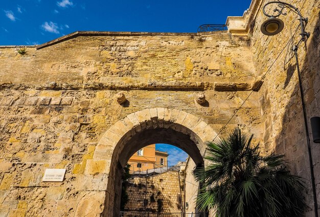 Brama Porta dei Due Leoni HDR w Cagliari