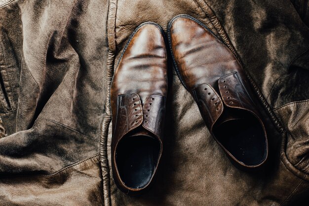 Brązowe skórzane shabby buty w stylu vintage