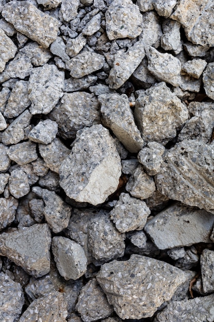 Brocken betonowy kamień na podłodze