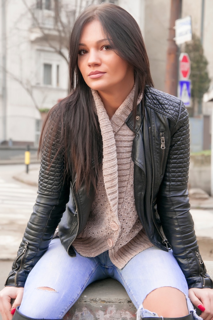 Zdjęcie brunetka w parku