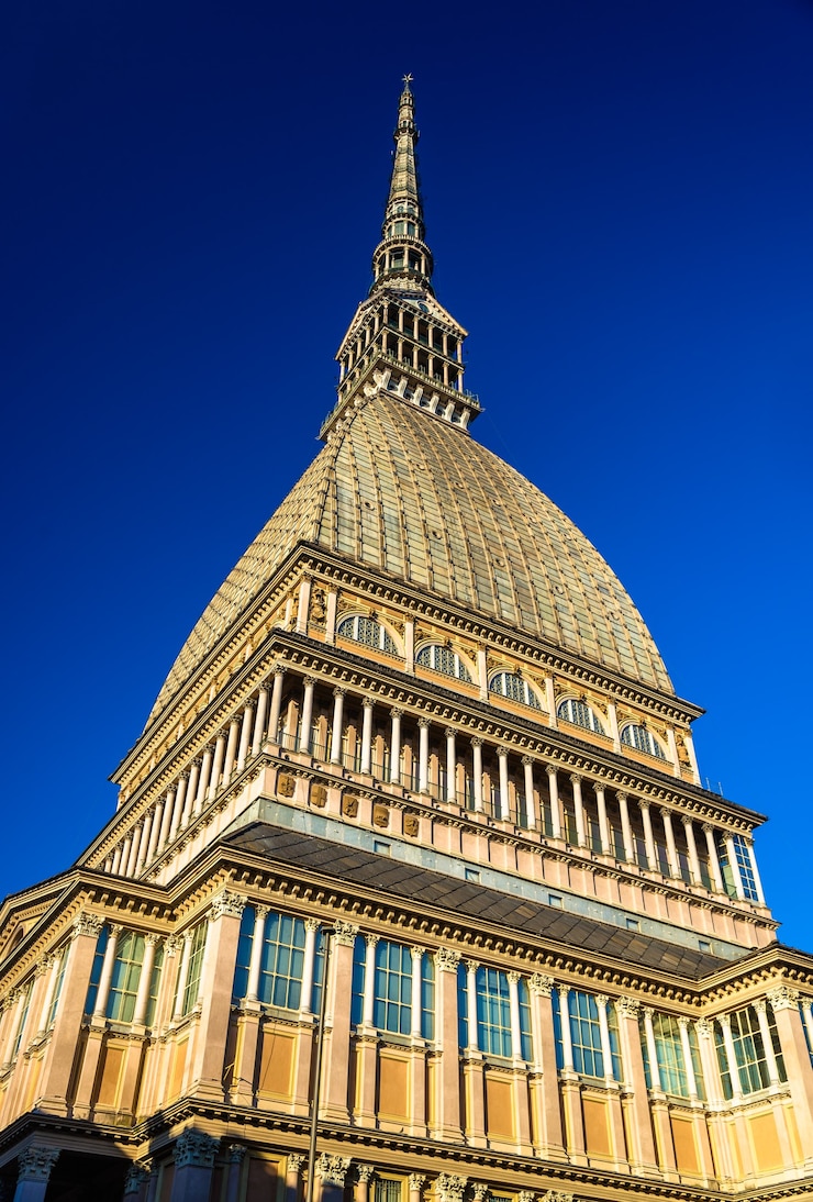 Zdjęcie budynek mole antonelliana w turynie we włoszech