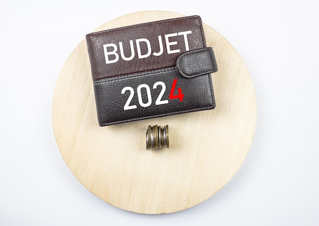 BUDŻET 2024 Finanse budżetowe na rok 2024 Pieniądze budżetowe osobiste w roku 2024