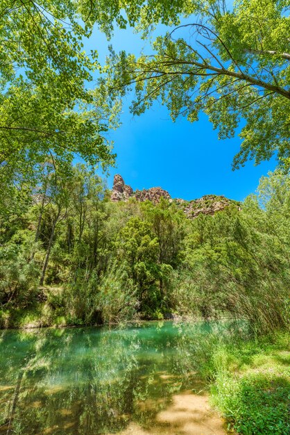 Bujny krajobraz w Sierra de Espadan Castellon Hiszpania Zbiornik wodny