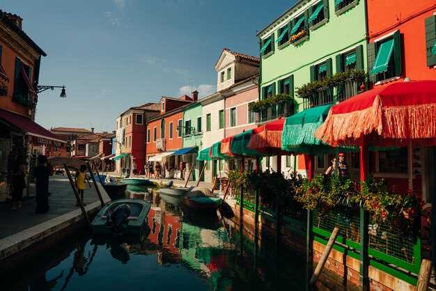 BURANO ITALIA nov 2021 Wyspa Burano z pięknymi, wielokolorowymi domami