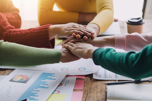 Businesswoman handshake i ludzi biznesu Udany biznesowy uścisk dłoni pojęcie