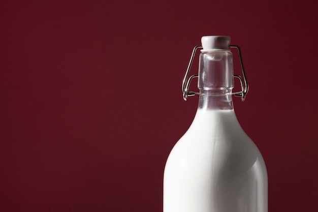 Zdjęcie butelka mleka, martwe życie.