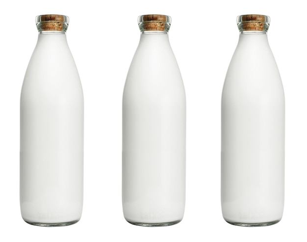 Butelka mleka na białym tle