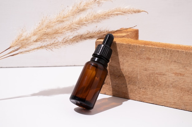 Butelka na serum Pusta żółta szklana butelka olejku eterycznego Organiczne kosmetyki spa