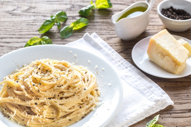 Cacio E Pepe - Spaghetti Z Serem I Pieprzem