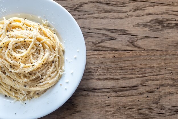 Cacio e Pepe - spaghetti z serem i pieprzem