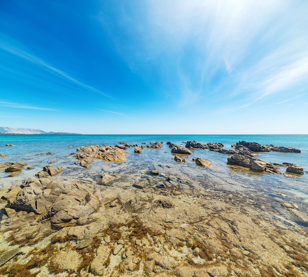 Cala d'Ambra w pogodny dzień Sardynia