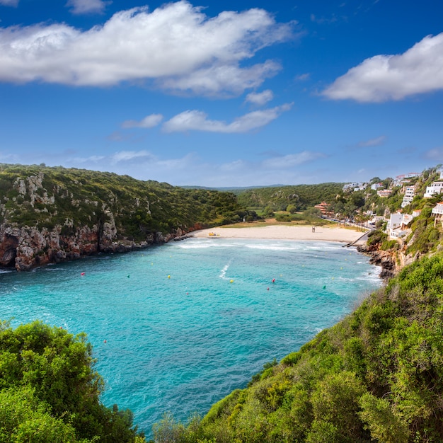 Cala en Porter piękna plaża w menorca przy Balearics