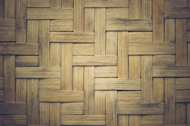 Całkowicie nakręcony z wicker