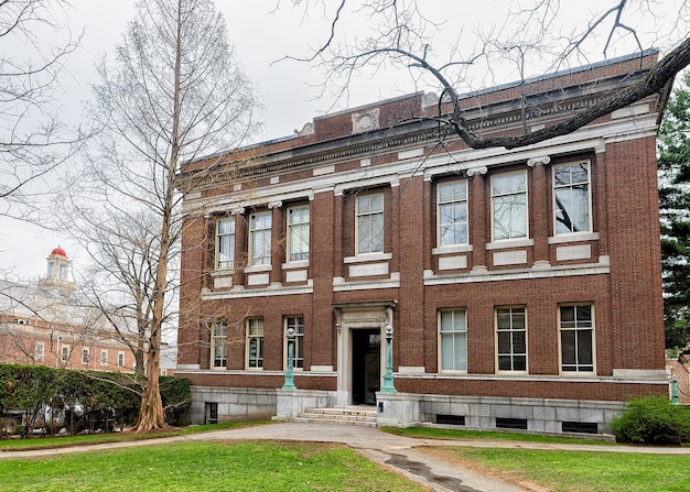 Cambridge, Usa - 29 Kwietnia 2015: Robinson Hall W Harvard Yard Uniwersytetu Harvarda W Cambridge, Ma, Usa. Jest Używany Jako Budynek Szkolny I Wydziałowy.