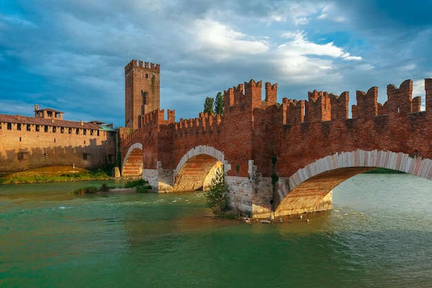 Castelvecchio O Zachodzie Słońca W Weronie W Północnych Włoszech