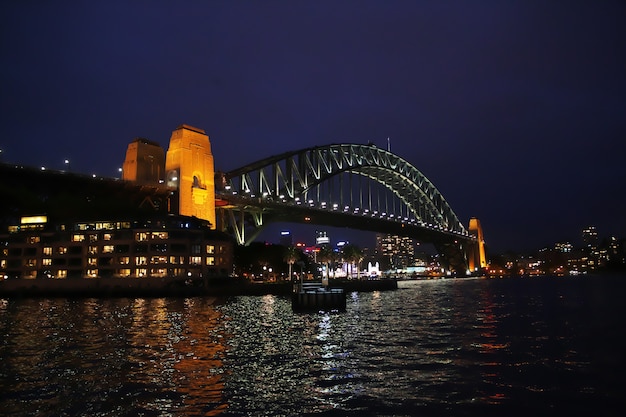 Centrum Sydney nocą, Australia