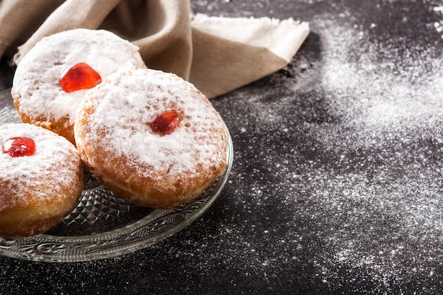 Chanuka Sufganiyot. Tradycyjne żydowskie Pączki Dla Chanuka, Miejsce