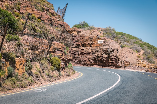 Chapmans szczyt sceniczny przejażdżka zbudowana przez skały w Południowej Afryce