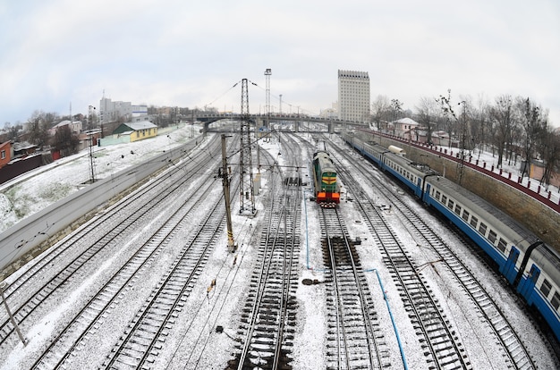 Charków Krajobraz Z Torów Kolejowych W Pobliżu Dworca Kolejowego Południowej. Zdjęcie Rybie Oko Z Artystycznym Zniekształceniem