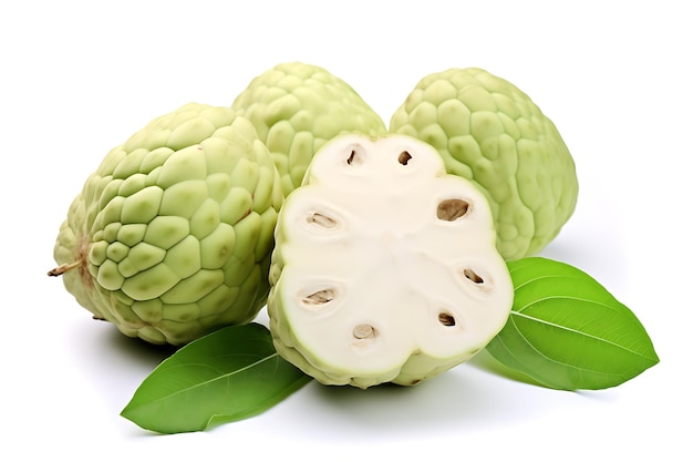 Cherimoya na białym tle