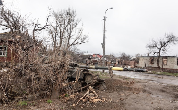 CHERNIHIV REG UKRAINE 18 kwietnia 2022 Wojna Rosji z Ukrainą Całkowicie zniszczone domy i chaos w obwodzie czernihowskim w wyniku ataku rosyjskich najeźdźców