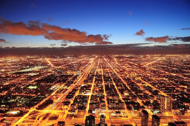 Chicago o zmierzchu