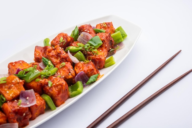 Chilli Paneer Suche Jest Wykonane Z Twarogu, Chińskiej Kuchni Indyjskiej