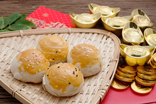Chiński deser z czerwonymi kopert i złota wlewków, Chiński Nowy rok festiwalu