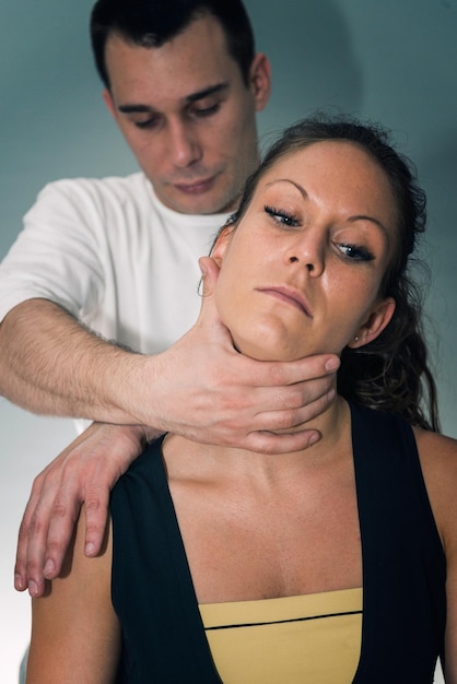 Chiropraktyczna regulacja szyi