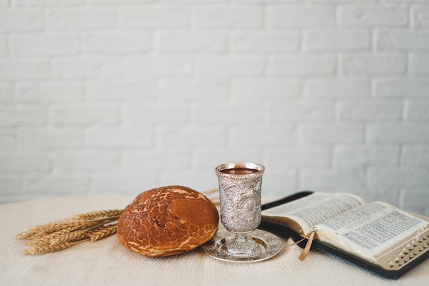 Chleb winny i otwarta koncepcja komunii biblijnej