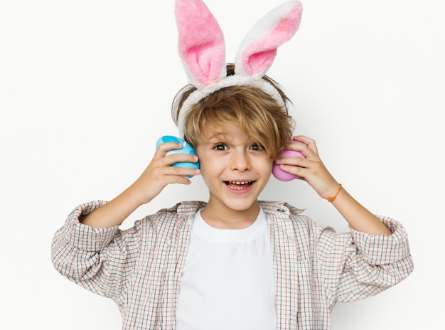 Chłopiec Uśmiecha się Wielkanocny Wakacyjny pojęcie