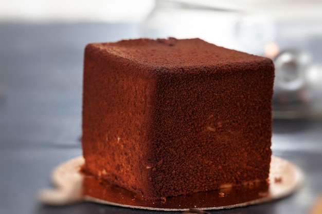Ciasto czekoladowe w kształcie kostki